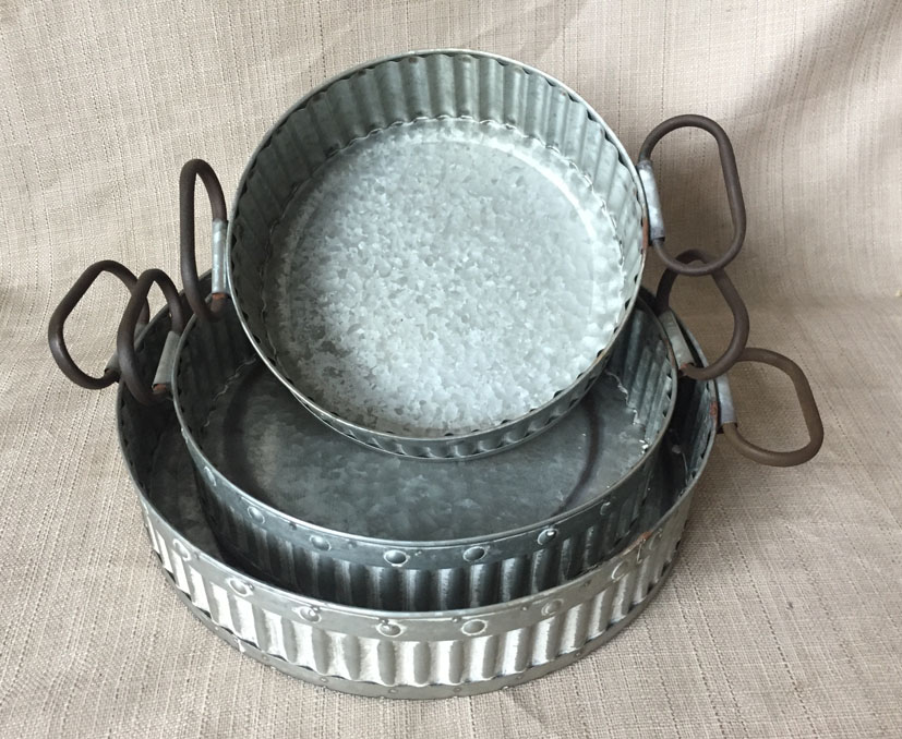 set of 3 metal trays