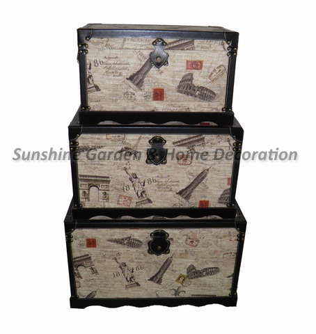 butterfly canvas trunk